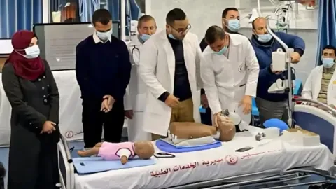 Pioneering Group of Learners Evacuated from Gaza to Undertake Studies in the United Kingdom
