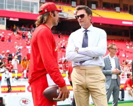 The NFL legend sparks fan criticism as appearing in Raiders team booth
