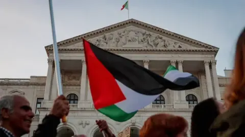 Portugal declares it will recognise a sovereign Palestine.