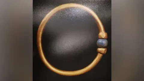 Egyptian Officials State 3,000-Year-Old Bracelet Has Been Taken and Destroyed